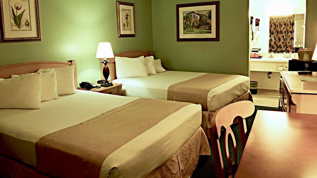 Magnuson Hotel & Marina New Port Richey Room photo